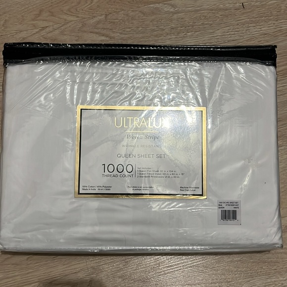 AQ TEXTILES Bergen House Stripe 1000 Thread Count Sheet Set - Picture 4 of 5